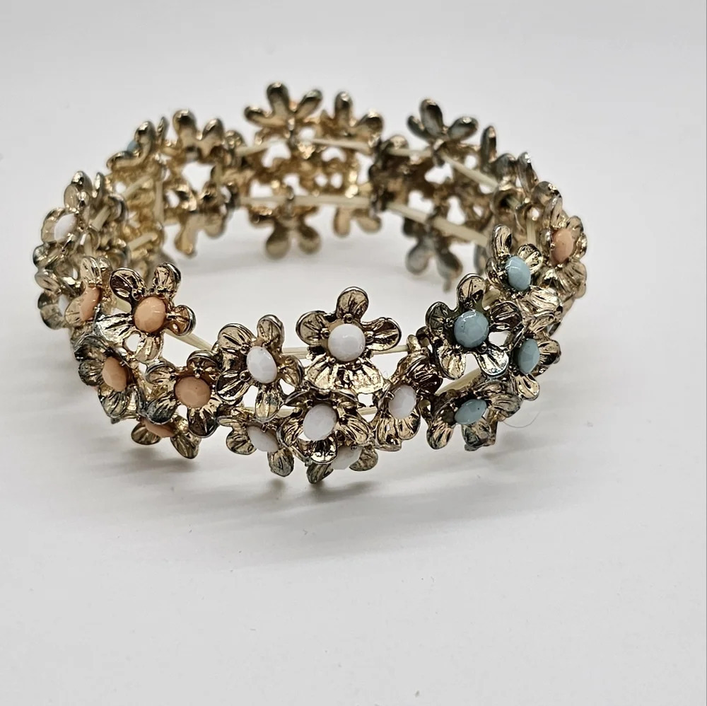 Vintage Gold Tone Floral Stretch Bracelet with Pastel Accents